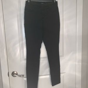 Women’s Nine West Pull On Jeans👖